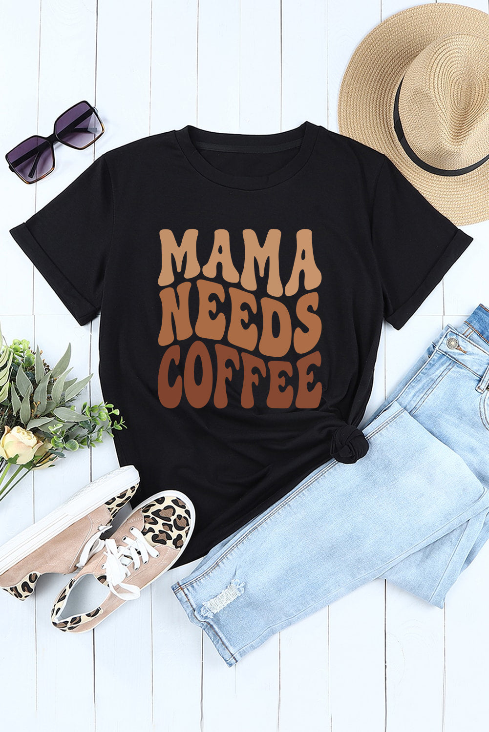 MAMA NEEDS COFFEE Graphic T Shirt